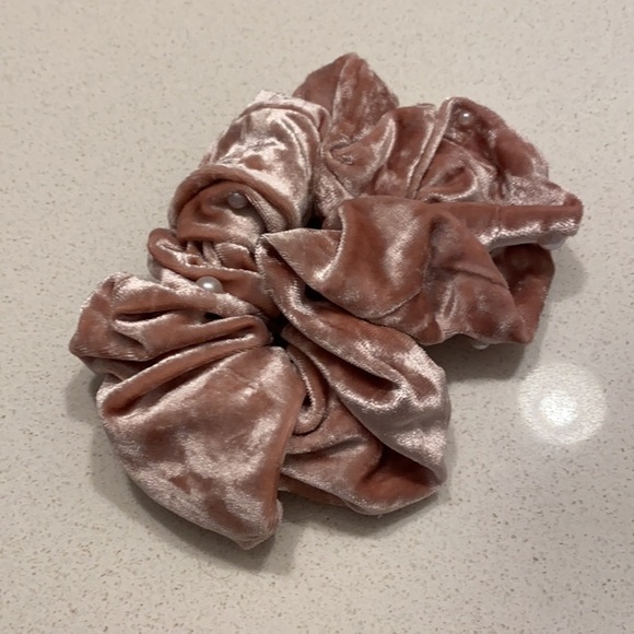 90s Style Scrunchie Bundle - Picture 14 of 16